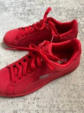 🧡3/$15 Puma Red Suede Classic Sneakers Like New Kids Unisex 6